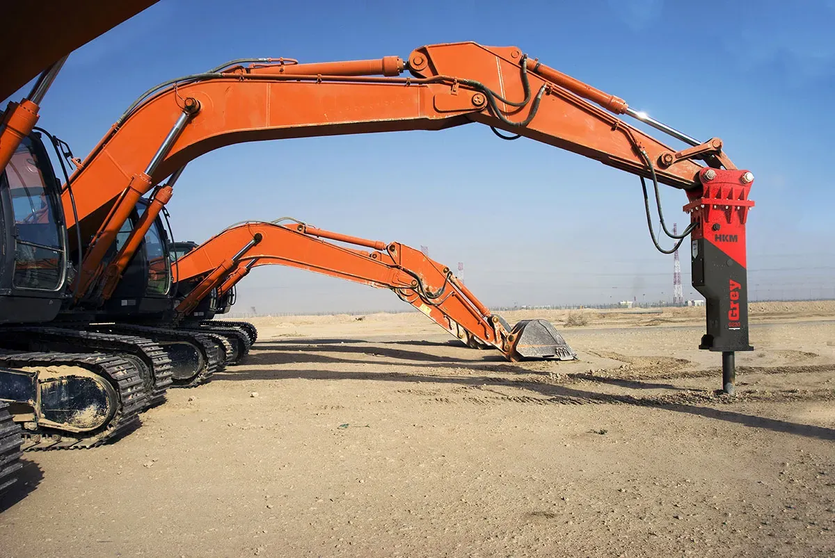 HKM Grey G230, HKM hydraulic breaker at work in the field